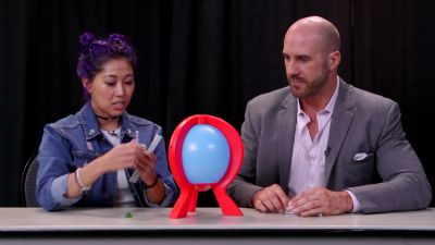 SMOSH_GAMES_x_UUDD-_MARI_vs__CESARO_--_Boom_Boom_Balloon21_--_Expansion_Pack_mp40025.jpg