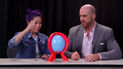 SMOSH_GAMES_x_UUDD-_MARI_vs__CESARO_--_Boom_Boom_Balloon21_--_Expansion_Pack_mp40029.jpg