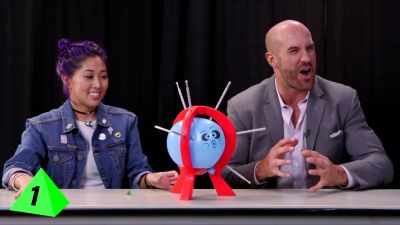 SMOSH_GAMES_x_UUDD-_MARI_vs__CESARO_--_Boom_Boom_Balloon21_--_Expansion_Pack_mp40212.jpg