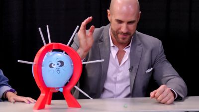 SMOSH_GAMES_x_UUDD-_MARI_vs__CESARO_--_Boom_Boom_Balloon21_--_Expansion_Pack_mp40241.jpg