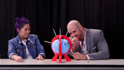 SMOSH_GAMES_x_UUDD-_MARI_vs__CESARO_--_Boom_Boom_Balloon21_--_Expansion_Pack_mp40262.jpg