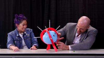 SMOSH_GAMES_x_UUDD-_MARI_vs__CESARO_--_Boom_Boom_Balloon21_--_Expansion_Pack_mp40266.jpg