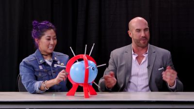 SMOSH_GAMES_x_UUDD-_MARI_vs__CESARO_--_Boom_Boom_Balloon21_--_Expansion_Pack_mp40328.jpg