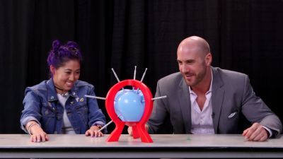 SMOSH_GAMES_x_UUDD-_MARI_vs__CESARO_--_Boom_Boom_Balloon21_--_Expansion_Pack_mp40375.jpg
