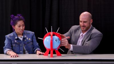SMOSH_GAMES_x_UUDD-_MARI_vs__CESARO_--_Boom_Boom_Balloon21_--_Expansion_Pack_mp40380.jpg
