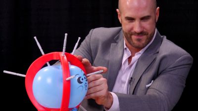 SMOSH_GAMES_x_UUDD-_MARI_vs__CESARO_--_Boom_Boom_Balloon21_--_Expansion_Pack_mp40383.jpg
