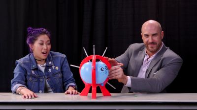 SMOSH_GAMES_x_UUDD-_MARI_vs__CESARO_--_Boom_Boom_Balloon21_--_Expansion_Pack_mp40390.jpg