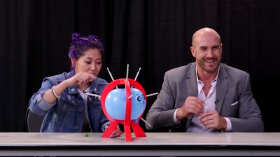 SMOSH_GAMES_x_UUDD-_MARI_vs__CESARO_--_Boom_Boom_Balloon21_--_Expansion_Pack_mp40403.jpg