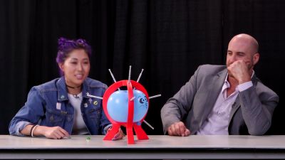 SMOSH_GAMES_x_UUDD-_MARI_vs__CESARO_--_Boom_Boom_Balloon21_--_Expansion_Pack_mp40406.jpg