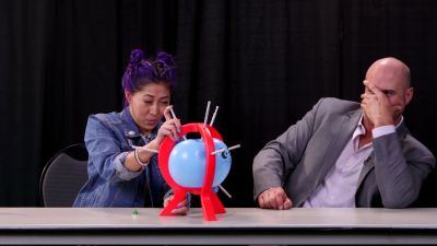 SMOSH_GAMES_x_UUDD-_MARI_vs__CESARO_--_Boom_Boom_Balloon21_--_Expansion_Pack_mp40417.jpg
