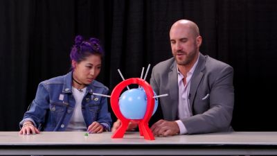 SMOSH_GAMES_x_UUDD-_MARI_vs__CESARO_--_Boom_Boom_Balloon21_--_Expansion_Pack_mp40431.jpg