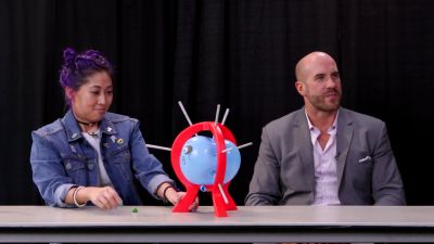 SMOSH_GAMES_x_UUDD-_MARI_vs__CESARO_--_Boom_Boom_Balloon21_--_Expansion_Pack_mp40443.jpg
