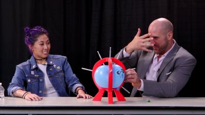 SMOSH_GAMES_x_UUDD-_MARI_vs__CESARO_--_Boom_Boom_Balloon21_--_Expansion_Pack_mp40456.jpg