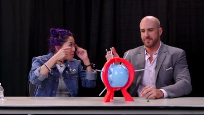 SMOSH_GAMES_x_UUDD-_MARI_vs__CESARO_--_Boom_Boom_Balloon21_--_Expansion_Pack_mp40486.jpg