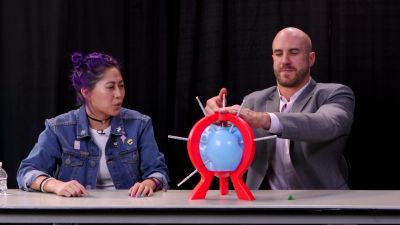 SMOSH_GAMES_x_UUDD-_MARI_vs__CESARO_--_Boom_Boom_Balloon21_--_Expansion_Pack_mp40489.jpg