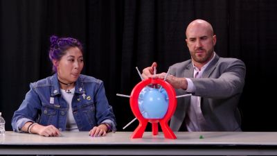 SMOSH_GAMES_x_UUDD-_MARI_vs__CESARO_--_Boom_Boom_Balloon21_--_Expansion_Pack_mp40492.jpg