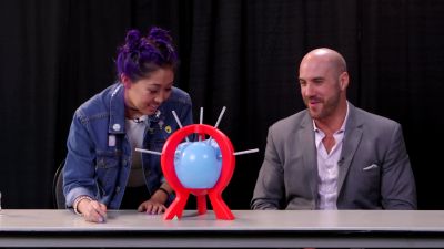 SMOSH_GAMES_x_UUDD-_MARI_vs__CESARO_--_Boom_Boom_Balloon21_--_Expansion_Pack_mp40509.jpg