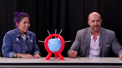 SMOSH_GAMES_x_UUDD-_MARI_vs__CESARO_--_Boom_Boom_Balloon21_--_Expansion_Pack_mp40529.jpg