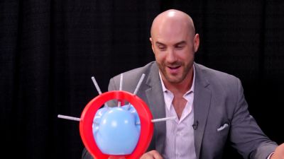 SMOSH_GAMES_x_UUDD-_MARI_vs__CESARO_--_Boom_Boom_Balloon21_--_Expansion_Pack_mp40562.jpg