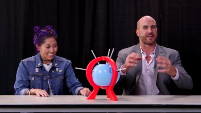 SMOSH_GAMES_x_UUDD-_MARI_vs__CESARO_--_Boom_Boom_Balloon21_--_Expansion_Pack_mp40565.jpg