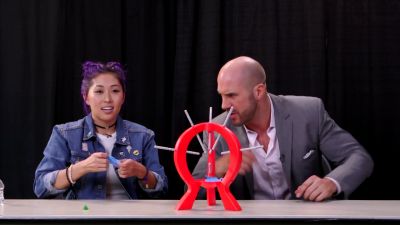 SMOSH_GAMES_x_UUDD-_MARI_vs__CESARO_--_Boom_Boom_Balloon21_--_Expansion_Pack_mp40582.jpg