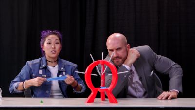 SMOSH_GAMES_x_UUDD-_MARI_vs__CESARO_--_Boom_Boom_Balloon21_--_Expansion_Pack_mp40583.jpg