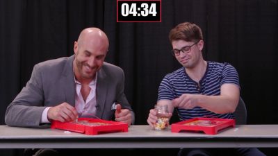 SMOSH_GAMES_x_UUDD-_WWE_Superstars_vs__SMOSH_Games_in_OPERATION_BEANBOOZLED212121_mp40098.jpg
