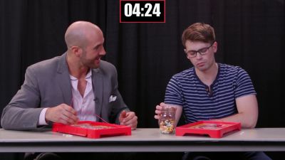 SMOSH_GAMES_x_UUDD-_WWE_Superstars_vs__SMOSH_Games_in_OPERATION_BEANBOOZLED212121_mp40108.jpg