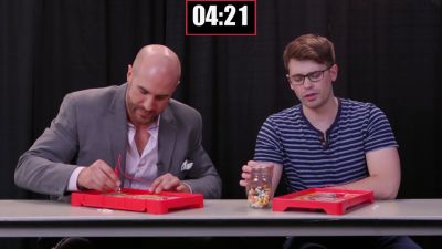 SMOSH_GAMES_x_UUDD-_WWE_Superstars_vs__SMOSH_Games_in_OPERATION_BEANBOOZLED212121_mp40111.jpg