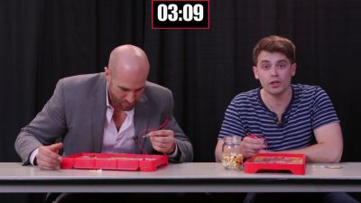 SMOSH_GAMES_x_UUDD-_WWE_Superstars_vs__SMOSH_Games_in_OPERATION_BEANBOOZLED212121_mp40179.jpg