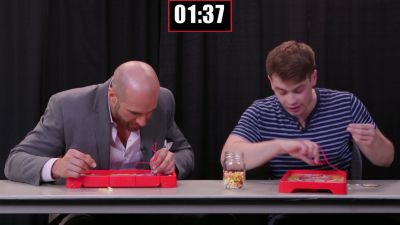 SMOSH_GAMES_x_UUDD-_WWE_Superstars_vs__SMOSH_Games_in_OPERATION_BEANBOOZLED212121_mp40271.jpg