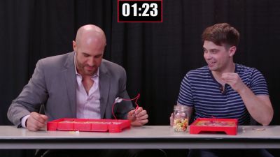 SMOSH_GAMES_x_UUDD-_WWE_Superstars_vs__SMOSH_Games_in_OPERATION_BEANBOOZLED212121_mp40285.jpg