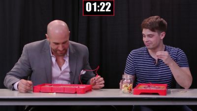 SMOSH_GAMES_x_UUDD-_WWE_Superstars_vs__SMOSH_Games_in_OPERATION_BEANBOOZLED212121_mp40286.jpg
