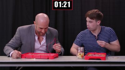 SMOSH_GAMES_x_UUDD-_WWE_Superstars_vs__SMOSH_Games_in_OPERATION_BEANBOOZLED212121_mp40287.jpg