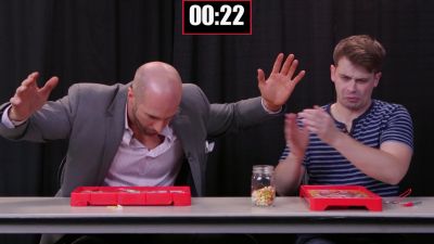 SMOSH_GAMES_x_UUDD-_WWE_Superstars_vs__SMOSH_Games_in_OPERATION_BEANBOOZLED212121_mp40345.jpg