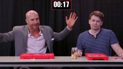 SMOSH_GAMES_x_UUDD-_WWE_Superstars_vs__SMOSH_Games_in_OPERATION_BEANBOOZLED212121_mp40350.jpg