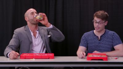 SMOSH_GAMES_x_UUDD-_WWE_Superstars_vs__SMOSH_Games_in_OPERATION_BEANBOOZLED212121_mp40405.jpg