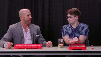 SMOSH_GAMES_x_UUDD-_WWE_Superstars_vs__SMOSH_Games_in_OPERATION_BEANBOOZLED212121_mp40416.jpg