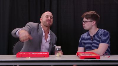 SMOSH_GAMES_x_UUDD-_WWE_Superstars_vs__SMOSH_Games_in_OPERATION_BEANBOOZLED212121_mp40444.jpg