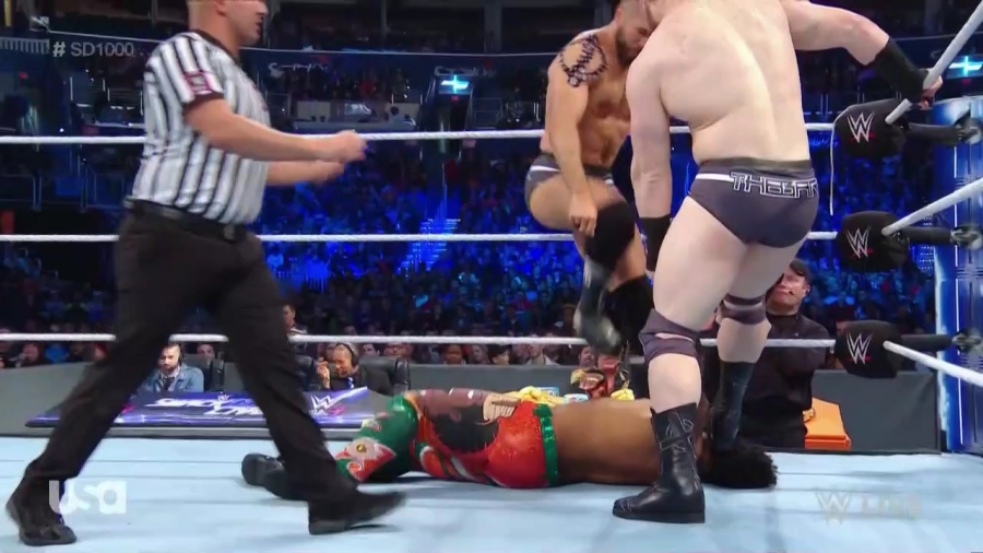 The_Bar_Smackdown_mp40153.jpg