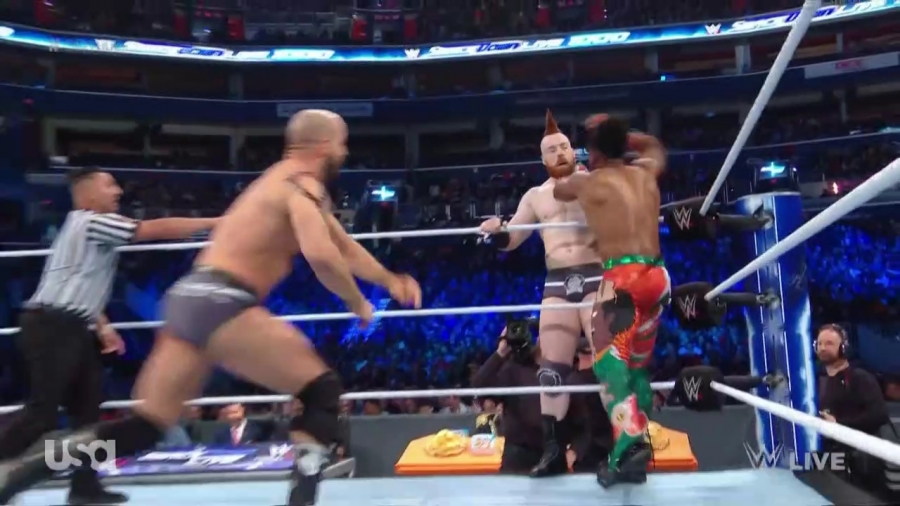 The_Bar_Smackdown_mp40173.jpg