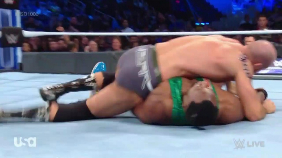 The_Bar_Smackdown_mp40470.jpg