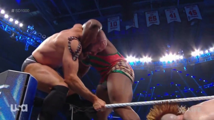 The_Bar_Smackdown_mp40507.jpg