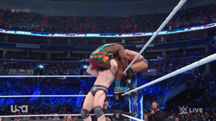 The_Bar_Smackdown_mp40514.jpg