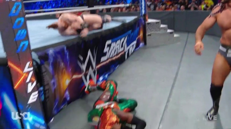 The_Bar_Smackdown_mp40559.jpg