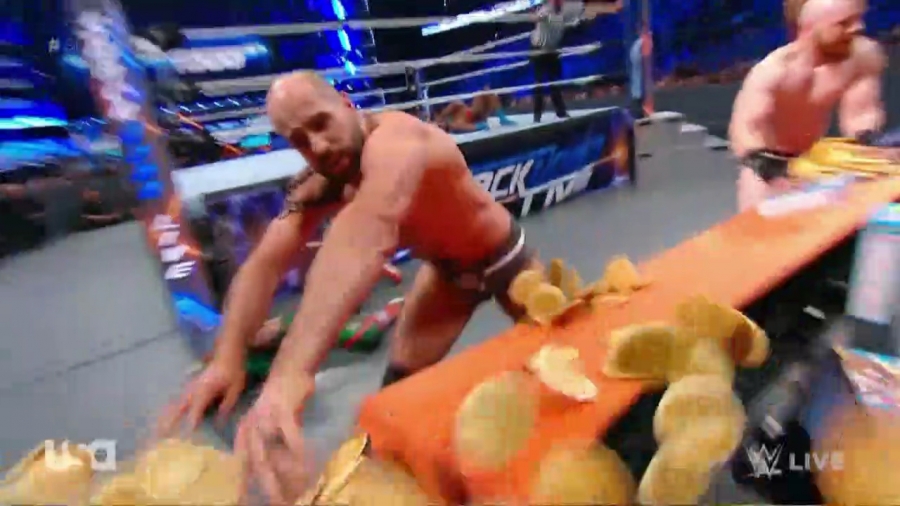 The_Bar_Smackdown_mp40563.jpg
