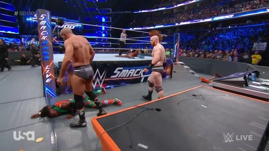The_Bar_Smackdown_mp40577.jpg