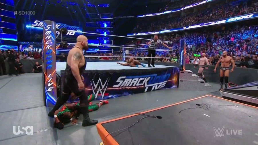 The_Bar_Smackdown_mp40610.jpg