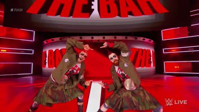 The_Bar_mp40038~1.jpg