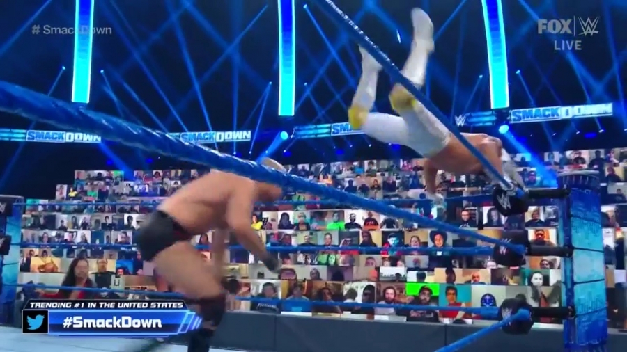 WWE_Friday_Night_SmackDown_2020_08_28_720p_HDTV_x264-NWCHD_mp40751.jpg
